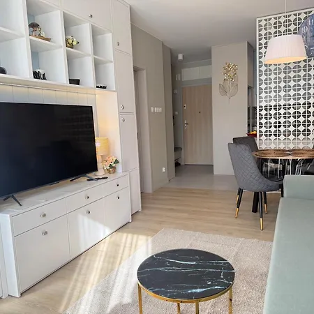 Apartment Miodowy Dom Exspanse 44 Z Balkonem I Parkingiem Kolberg